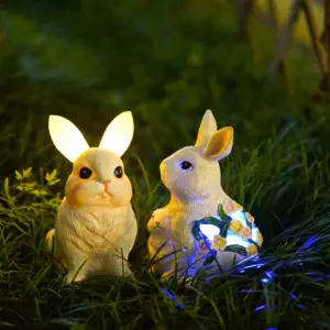 Patung kecil Model Resin lampu surya, dekorasi rumah kelinci lucu rumput ornamen taman kerajinan Resin