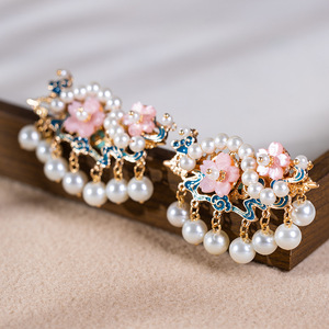 Pinza de pelo lateral pequeña y delicada con esmalte cloisonné clásico para cheongsams, estilo chino Hanfu, pinza de pelo lateral, estilo antiguo. - Product Image 1