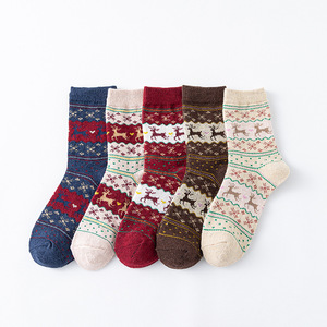 Ensemble de chaussettes de <span class=keywords><strong>Noël</strong></span> personnalisées avec logo, vente en gros, chaussettes d'hiver douces et moelleuses pour les fêtes, avec emballage en boîte premium, faible MOQ 100 ensembles - Product Image 5