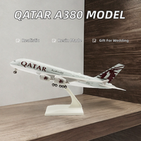Modèle d'avion en résine réaliste à l'échelle 30 cm de l'avion Qatar A380 pour les souvenirs et cadeaux de Noël