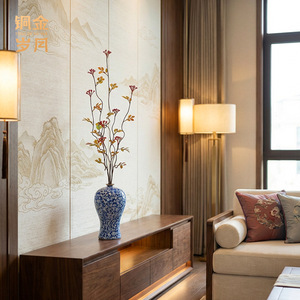 Vase en laiton Fuyao artisanal, décoration de table traditionnelle, ornement pour salon et hall d'entrée, par Copper Art Workshop - Product Image 3