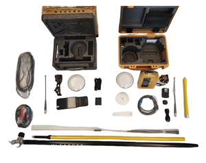 Hi Target V200 GPS RTK BASE พร้อม GPS แบบเต็มรหัสราคาตามรังวัด GNSS RTK การสำรวจที่ดิน - Product Image 1