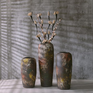 Vase en céramique de poterie vintage rétro d'usine, vase d'hôtel nordique d'Europe pour la table, vases décoratifs classiques pour la pièce maîtresse de maison - Product Image 2