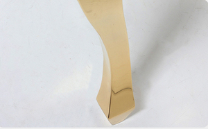 Chaises de mariage en acier inoxydable doré à dossier en forme de flamme royale - Product Image 6