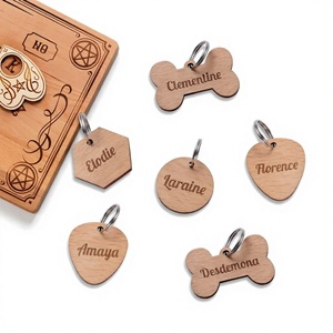 Etiquetas de Identificación para Mascotas de Madera, Grabadas con Láser, Nombre Personalizado, Forma de Hueso y Corazón, Accesorios Ecológicos para Llaveros - Product Image 1