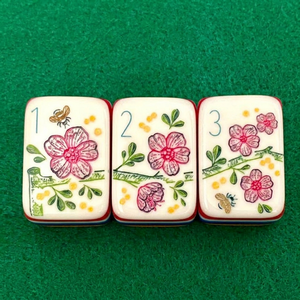 Fichas de Mahjong Acrílicas Personalizadas de 7 Capas con Diseño 'Walk with Me' Tallado, Lujosas, Plegables y Portátiles, 160 Piezas - Product Image 1