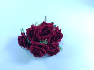 ورود صناعية كبيرة مصنوعة يدويًا من الحرير المخملي بسبعة رؤوس ناعمة ورومانسية للزفاف وعيد الحب بالجملة - Product Image 2