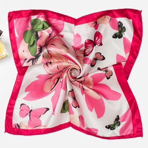 Sciarpa Estiva da <span class=keywords><strong>Donna</strong></span> Stile Retrò con Stampa Floreale, Morbida e Personalizzabile, Nuova Moda Leopardata in Raso di Seta - Product Image 5