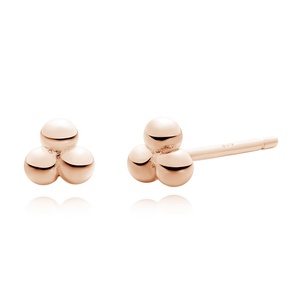 <span class=keywords><strong>Orecchini</strong></span> a Perno Nagosa in <span class=keywords><strong>Argento</strong></span> Sterling 925 Placcato Oro, Design Minimalista con Tre Sfere - Product Image 5