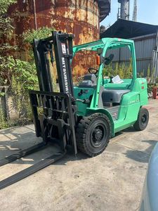Mitsubishi 3.5tons Diesel Engine Forklift Used FD35 Japanese Triple Mast 4.5M Lifting Height Offroad Green <b>Material</b> <b>Handling</b> - Product Image 5