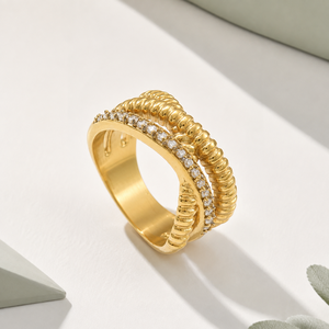 แหวนเซอร์โคเนียแบบไขว้ สแตนเลสสตีล ชุบทอง 14K แบบสุญญากาศ ลายริบบิ้น กว้าง 1.1 ซม. เครื่องประดับดีไซน์โดดเด่น - Product Image 1