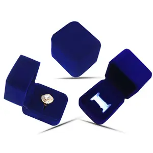 Kotak perhiasan murah kotak kejuaraan flanel beludru kotak khusus logo tim olahraga kotak pajangan cincin juara