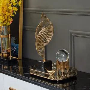 NISEVEN Home Furnishing Nordic Luxury Decoration Living Room Vestibule Office Modern Simple Marble Conch Metal Handicraft