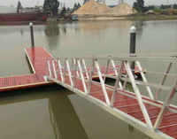 Quai pour les lacs Ponton flottant Jetty Platform Aluminium avec platelage et poteaux Marine Supplies