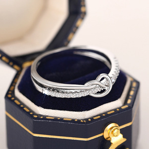 Anello a Forma di Cuore per Donne, Elegante Gioiello da Dito per Uso Quotidiano - Product Image 6