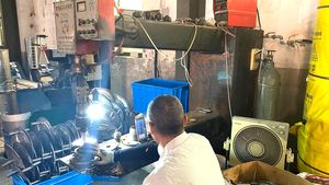 <span class=keywords><strong>Chauffe</strong></span>-<span class=keywords><strong>eau</strong></span> solaire électrique compact à pression, autoportant, préchauffé, à serpentin en cuivre, à tubes sous vide, à <span class=keywords><strong>raccordement</strong></span> séparé, usage commercial - Product Image 4