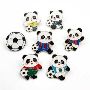 Fabricants de badges : conception gratuite, logo personnalisé, cadeaux promotionnels pour compétitions de football traditionnel, épingles de revers en émail souple ou dur - Product Image 3