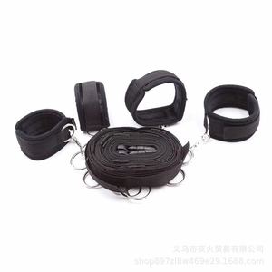 Nouvelles sangles de lit avec plusieurs boucles pour le bondage et le BDSM érotique, outils de retenue réglables pour les mains et les pieds. - Product Image 3