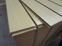 Panneau MDF rainuré 4x8 pieds 18mm à prix avantageux, personnalisable, pour décoration en bois