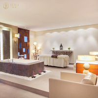 Ensemble élégant de meubles de salle de spa d'hôtel avec table de massage pour salon de beauté du visage et lits à baignoire