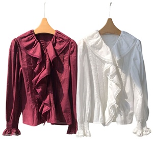 Blusa de algodón plisada con cuello en V, estilo vintage, de encaje, color liso, con pliegues de organza, estilo francés romántico, resistente, para mujer - Product Image 1