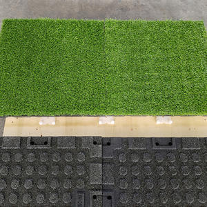 Gazon artificiel pour <span class=keywords><strong>salle</strong></span> <span class=keywords><strong>de</strong></span> <span class=keywords><strong>sport</strong></span> avec base en caoutchouc, revêtement <span class=keywords><strong>de</strong></span> <span class=keywords><strong>sol</strong></span> sportif écologique en gros, tapis en caoutchouc, amortissement absorbant les chocs - Product Image 5