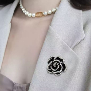 Broche de vêtement haut de gamme pour femme, motif fleur de camélia Hesiod en strass, broche personnalisée entièrement sertie de diamants, broche rose multicouche - Product Image 2