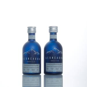 Logo stampato serigrafato personalizzato <span class=keywords><strong>colore</strong></span> blu spruzzato 50ml di liquore extra di pietra focaia liquore <span class=keywords><strong>gin</strong></span> vodka bottiglia di vetro di whisky con tappo - Product Image 1