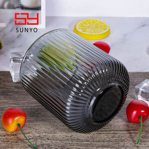 كوب زجاجي كلاسيكي متين بخطوط عمودية خضراء منفوخة يدويًا خالٍ من الرصاص سعة 3 لتر+ للماء والمشروبات والحفلات - Product Image 5