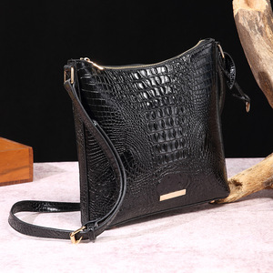 2025 vente chaude poche bandoulière rétro femmes sac multicolore Crocodile motif Brahman - Product Image 3