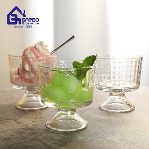 Cổ Cổ Điển Khắc Thủy Tinh Trong Suốt <span class=keywords><strong>Ice</strong></span> <span class=keywords><strong>Cream</strong></span> Bát 3.7Inch 280Ml Mềm Uống Cốc Thủy Tinh Với Thân Cây Bán Buôn - Product Image 1
