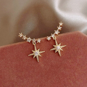 Orecchini a Perno Stile Star, Minimalisti ed Eleganti, Gioielli da Indossare Ogni Giorno, Orecchini Trendy per Donne - Product Image 2