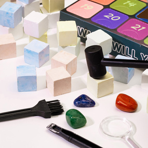 Boîte mystère de fouille de pierres précieuses pour enfants à 24 compartiments - Kit d'excavation de cristaux de guérison naturels avec outils pour l'éducation des enfants - Product Image 5