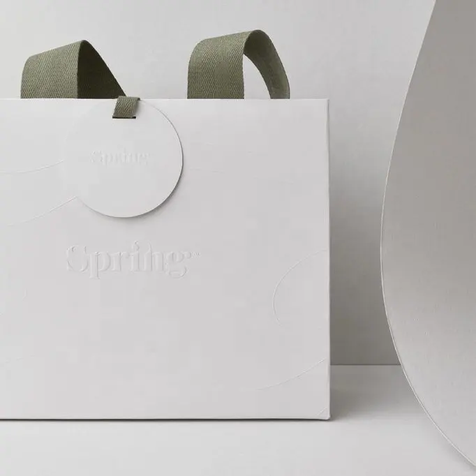 Magasin de chaussures personnalisées Sacs en papier imprimés avec votre propre logo Sacs en papier à provisions en carton pour petites entreprises