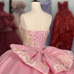 Dy6922 Vestido de Gala Rosa Bonito sin Tirantes con Escote Corazón y Apliques Florales Brillantes para Quinceañera, Fiesta de 16 Años, Bat Mitzvah o Concurso de Belleza - Product Image 3