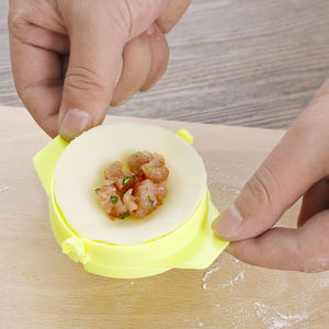 Plastic Dumpling Mold Mixed Colors Dough Press Kitchen Tool For Making Dumplings - Product Image 2