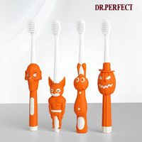 Brosse à dents pour enfants de haute qualité Dr.perfect avec logo personnalisé, poils en nylon moyens et manche en PVC pour un usage domestique