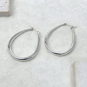 Orecchini a Cerchio a Goccia Lisci Minimalisti Lucidi da Donna per Uso Quotidiano - Product Image 4