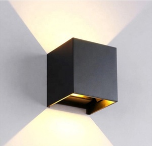 Applique murale extérieure LED moderne en aluminium IP65 étanche Cube lumière de porche de jardin intérieur et balcon montage en surface avec ampoules - Product Image 1