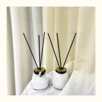 Diffuseur de parfum artisanal en marbre naturel carré STONEKOCC avec logo personnalisé, écologique, longue durée, élégant et minimaliste