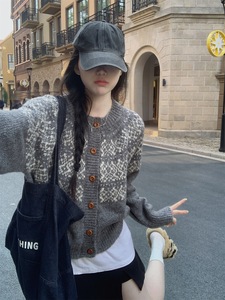 El cárdigan jacquard FairIsland para mujer, estilo universitario, para otoño e invierno, es un suéter de punto informal con un diseño relajado. - Product Image 6