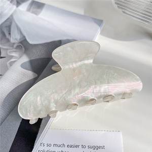 Nuevo Clip para el Cabello con Diseño de Tiburón en Acrílico Brillante, Elegante Pinza para el Cabello, Accesorio para el Cabello para Mujer - Product Image 4