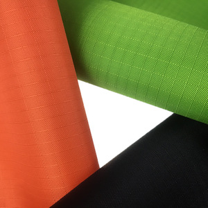 Tela de tafetán de nailon Ripstop DWR 70d 210T con revestimiento de PU para hamacas textiles para el hogar resistentes al agua - Product Image 3