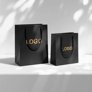 Sacs d'emballage pour vêtements en carton personnalisés de style boutique, tailles variées, durables, style classique avec logo, prix compétitif, sacs de shopping - Product Image 1