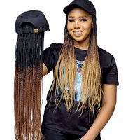 Peluca Julianna Larga de 24 Pulgadas con Trenzas Box Braids de Fibra Sintética Arcoíris Resistente al Calor, 180% de Densidad, con Gorra de Béisbol Transparente