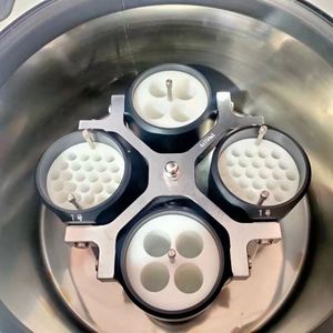 <strong>Large</strong> Capacity Table Top Low Speed Refrigerated <strong>Lab</strong> <strong>Centrifuge</strong> - Product Image 5