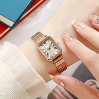 Pasokan Pabrik Jam Tangan Wanita Mewah Berlapis Emas Model Quartz Dial Kaca Persegi Tali Baja Tahan Karat Elegan Tahan Air Pembelian Grosir