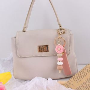 New Style Daisy Flower Beaded PU Leather Keychain Cute PU Leather <b>Key</b> Holder Fashion <b>Key</b> <b>Ring</b> for Women Girls Gift - Product Image 4