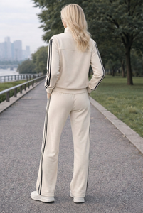 Ensemble de survêtement rayé 2 pièces pour <span class=keywords><strong>femme</strong></span>, veste zippée à col montant et pantalon droit, en tricot respirant et écologique polyester/coton - Product Image 2