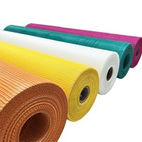Gulungan Jaring Fiberglass Tahan Alkali Putih Tenunan Polos Bahan Dinding E-Glass Pencegah Retak Interior